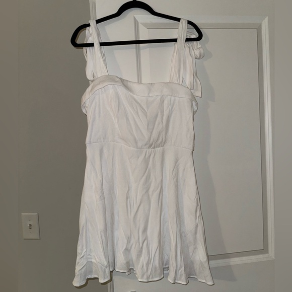White Picnic Dress- Francesca’s - Picture 1 of 5